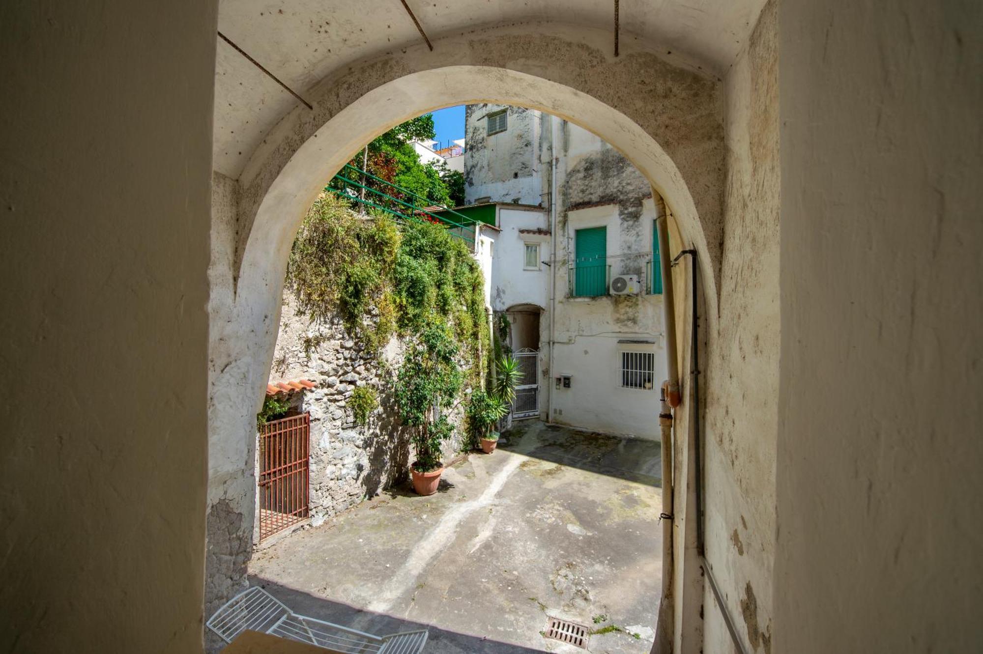 Casalina Amalfi Center Apartment Luaran gambar